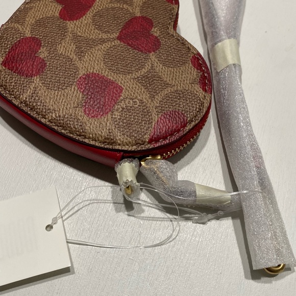 Coach Heart Coin Case In Signature Canvas With Red Print Love Purse Wristlet Bag - Picture 7 of 10
